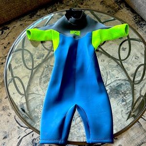 Rip curl size 8 short sleeve wet suit